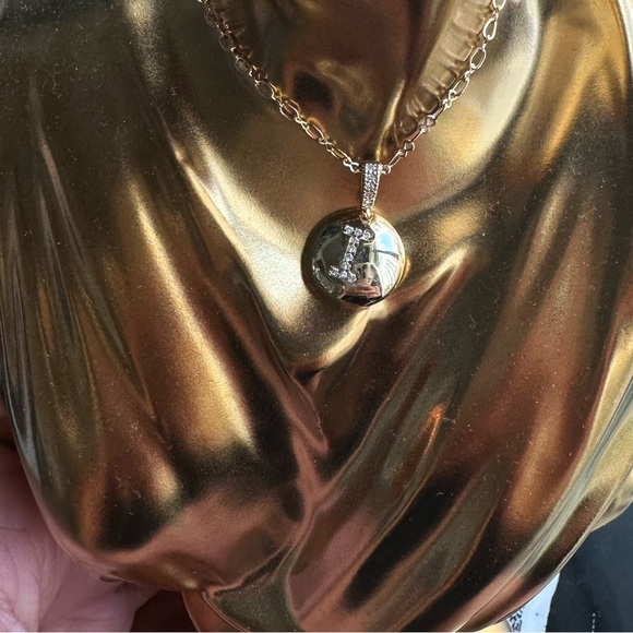 A-Z Letter 18” Gold Necklace - Perfect Gift - Picture 3 of 3